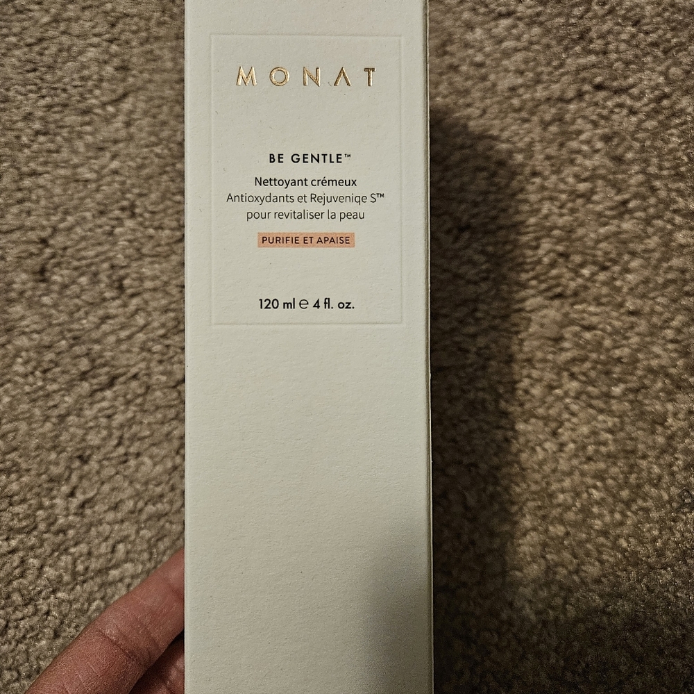 Monat Be Gentle Cleanser - Cream